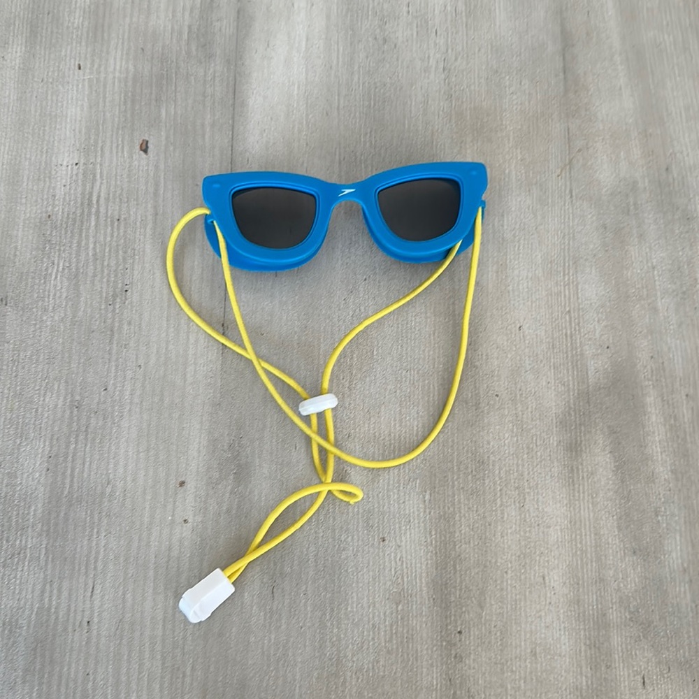Speedo, children’s swim goggles